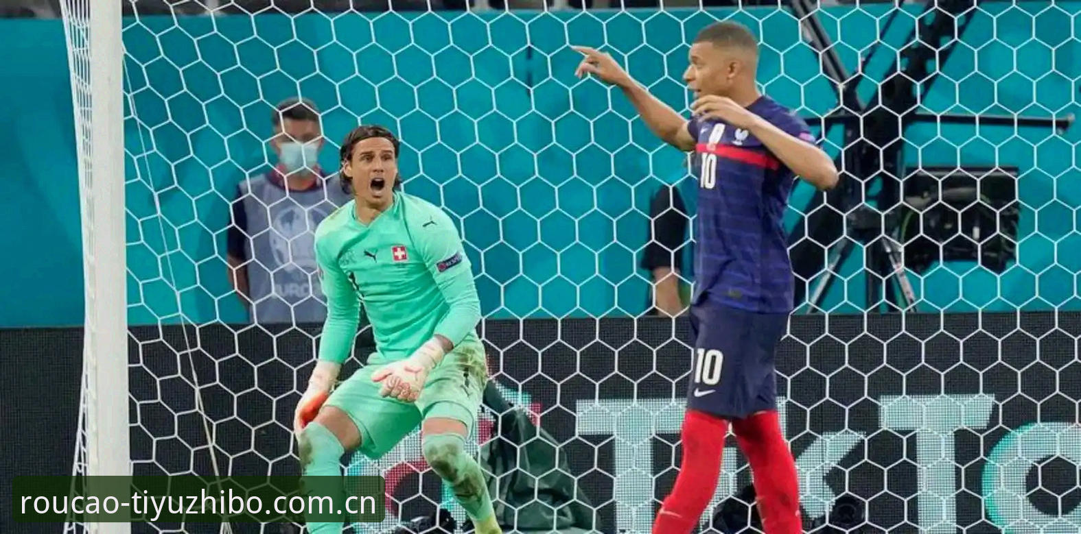法国3-0伊拉克：姆巴佩16场16球追平克洛泽，雷暴中断2小时拖垮比赛节奏